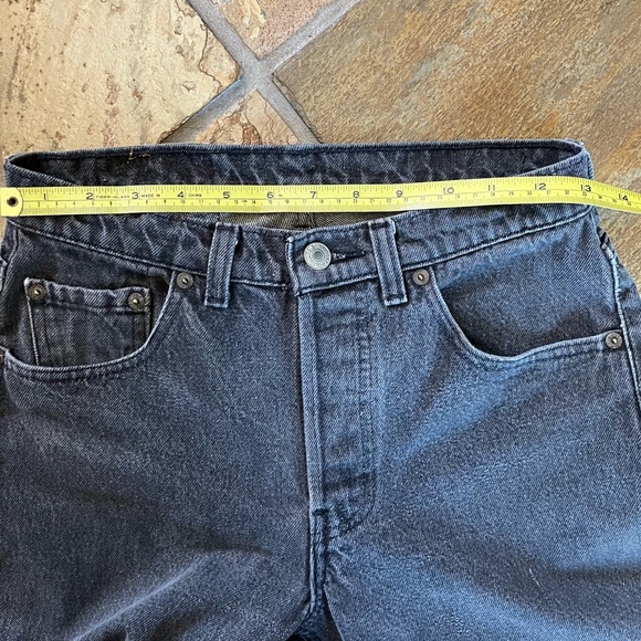 🍃💕Vintage Levi’s 501 Black Buttonfly Denim Jeans Size 28x34 (Fits Small 26”W) - Picture 5 of 15